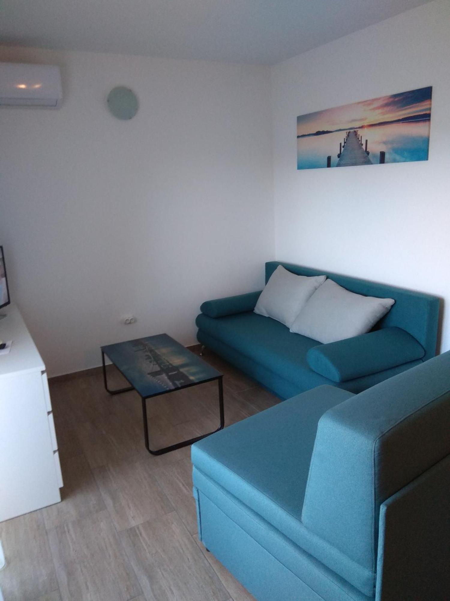 Apartment Domagoj, Novalja Ngoại thất bức ảnh