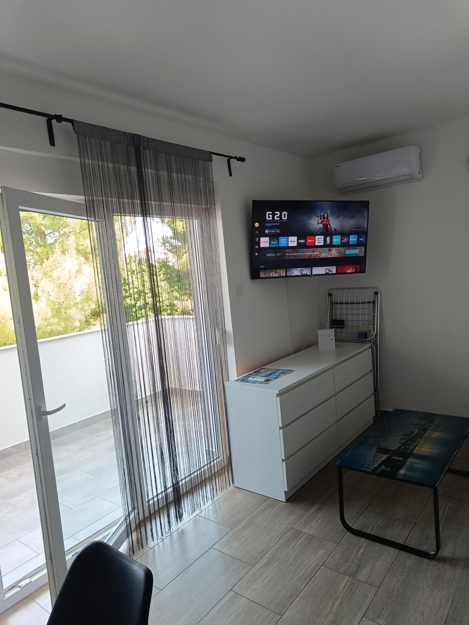 Apartment Domagoj, Novalja Ngoại thất bức ảnh